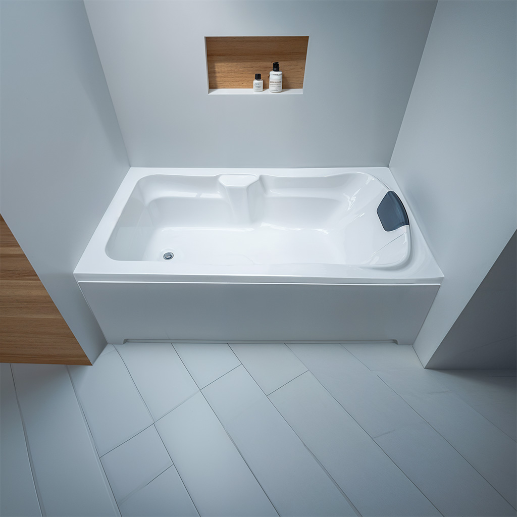 Elegant bathtub